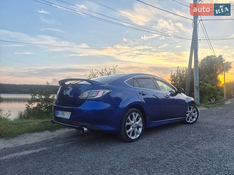 Лифтбек Mazda 6 2008 в Киеве
