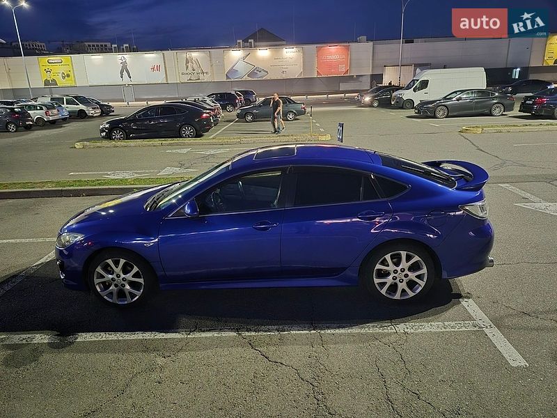 Лифтбек Mazda 6 2008 в Киеве