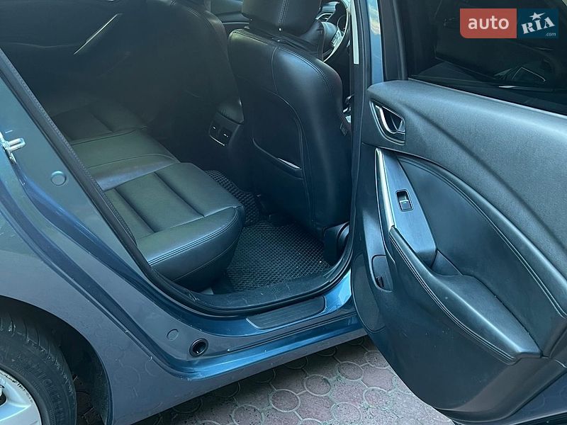 Седан Mazda 6 2015 в Львові