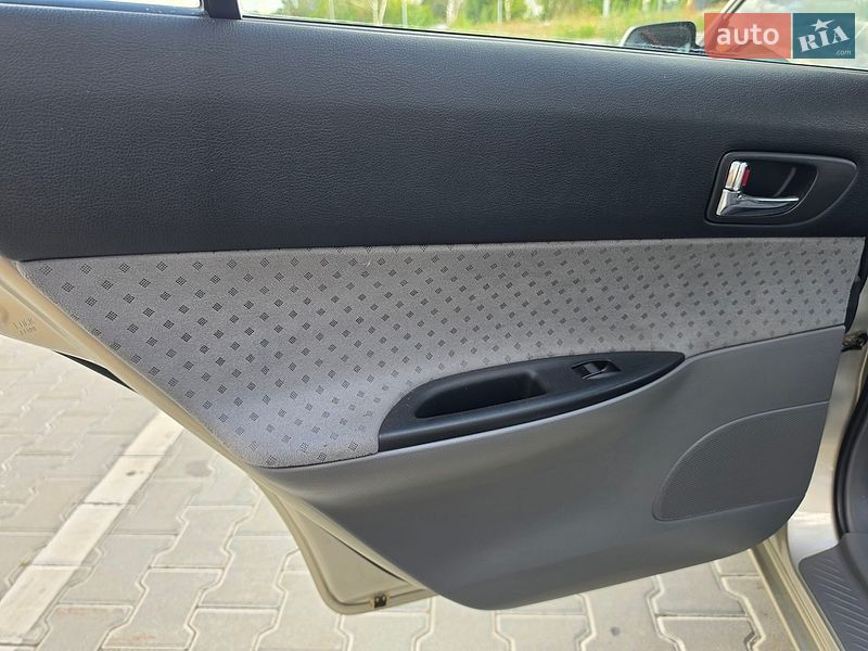 Седан Mazda 6 2005 в Тернополі