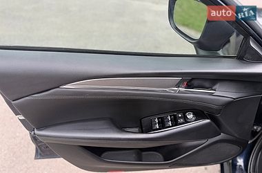 Седан Mazda 6 2018 в Львові