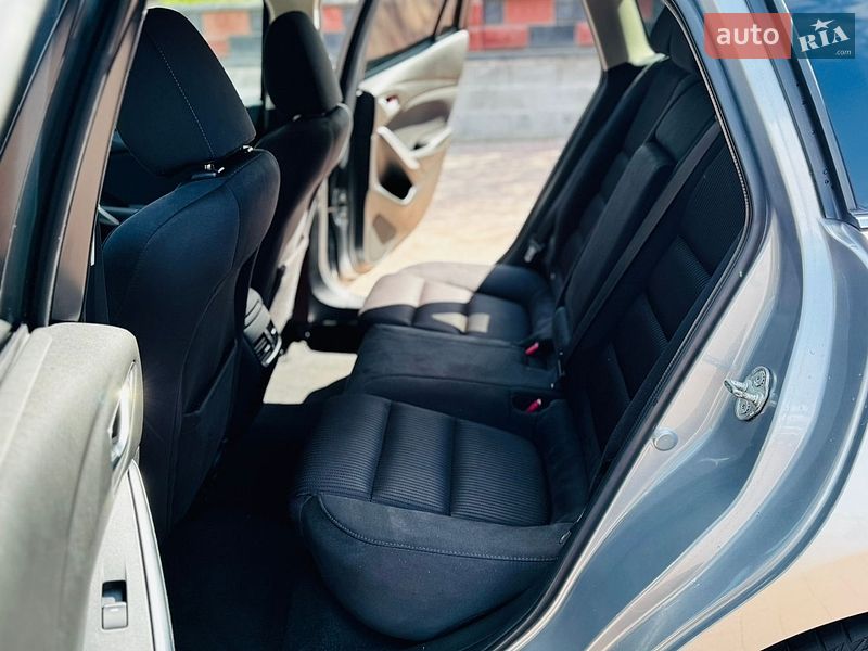 Універсал Mazda 6 2013 в Здолбуніві
