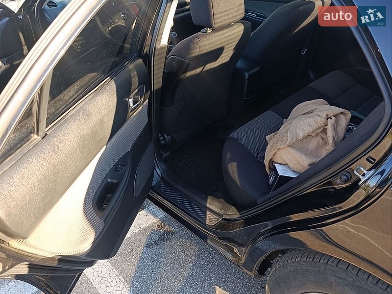 Седан Mazda 6 2003 в Киеве