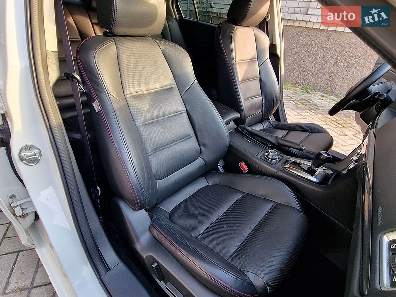 Седан Mazda 6 2013 в Днепре