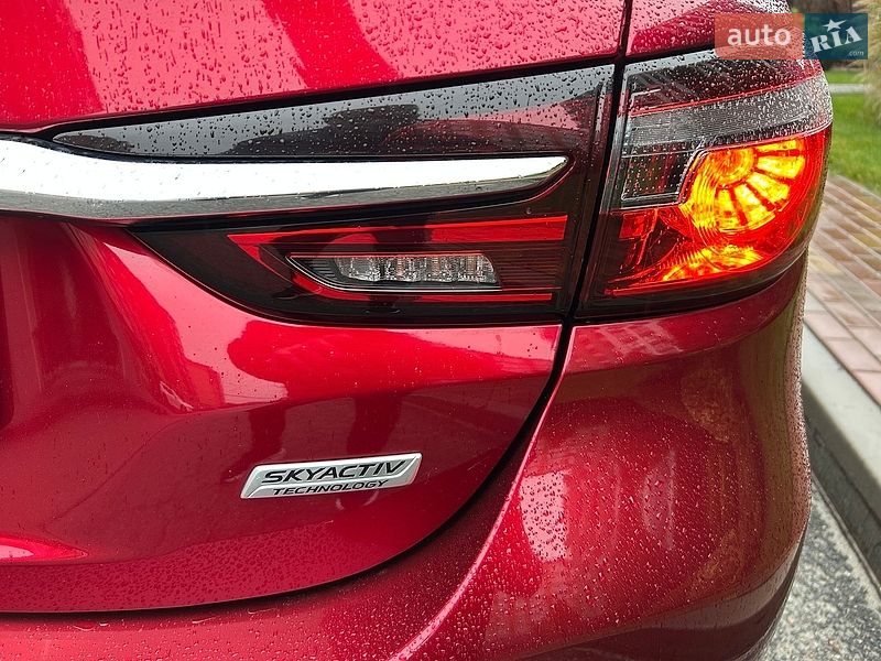 Седан Mazda 6 2018 в Днепре