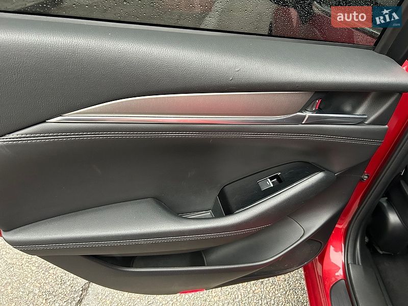 Седан Mazda 6 2018 в Днепре