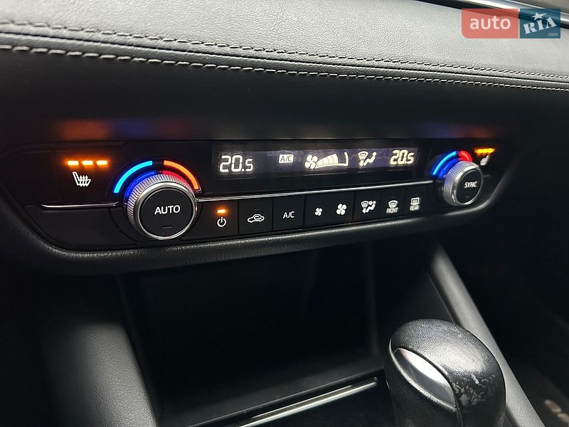 Седан Mazda 6 2018 в Днепре