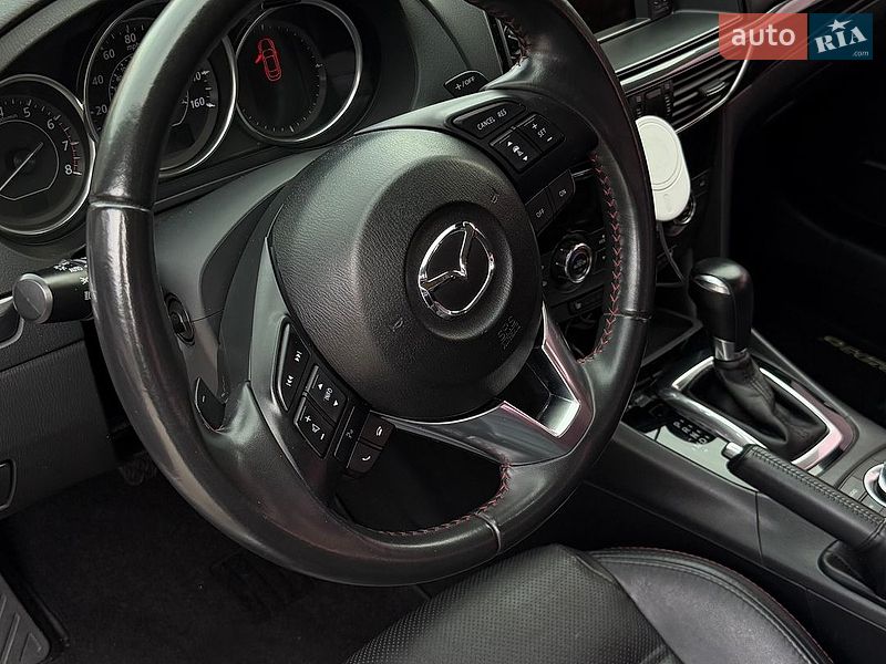 Седан Mazda 6 2013 в Днепре