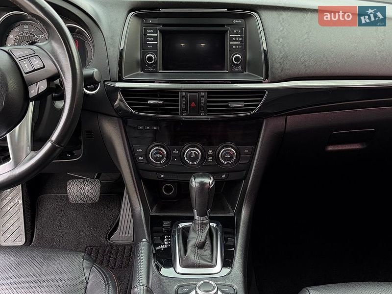 Седан Mazda 6 2013 в Днепре