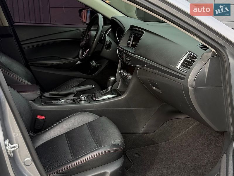Седан Mazda 6 2013 в Днепре