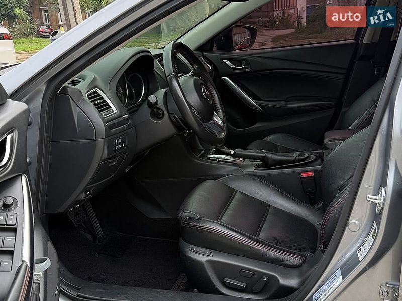 Седан Mazda 6 2013 в Днепре