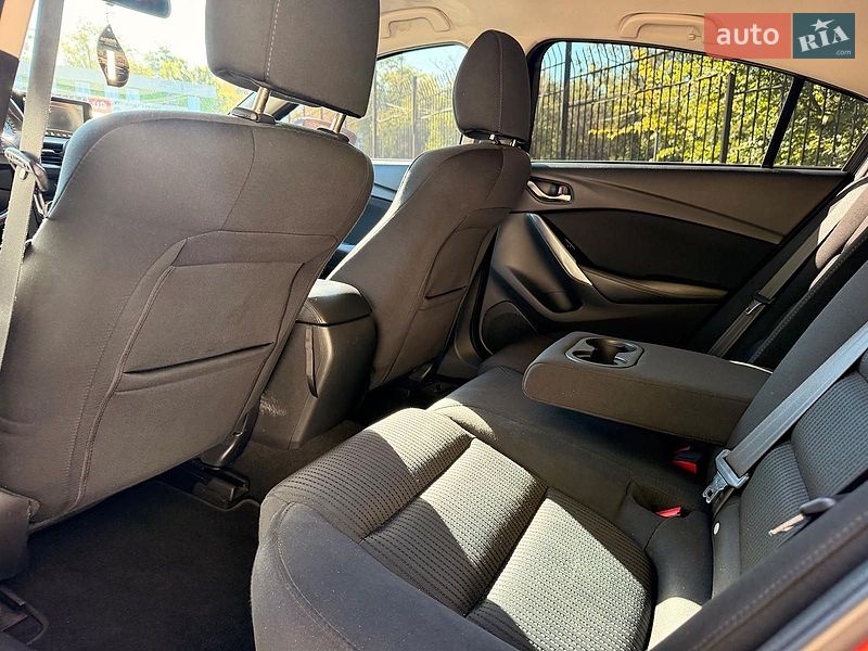 Седан Mazda 6 2016 в Киеве