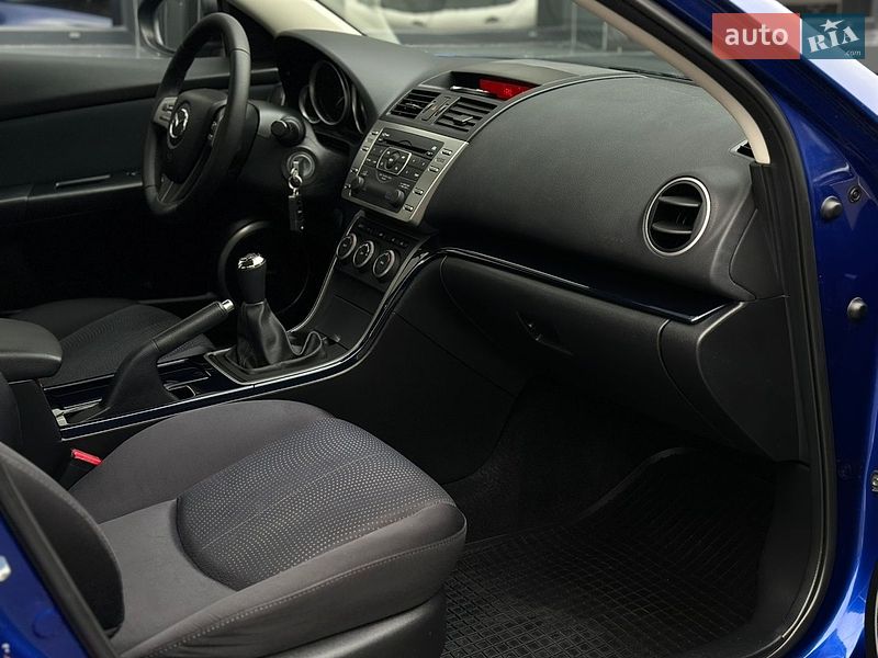 Седан Mazda 6 2008 в Старокостянтинові