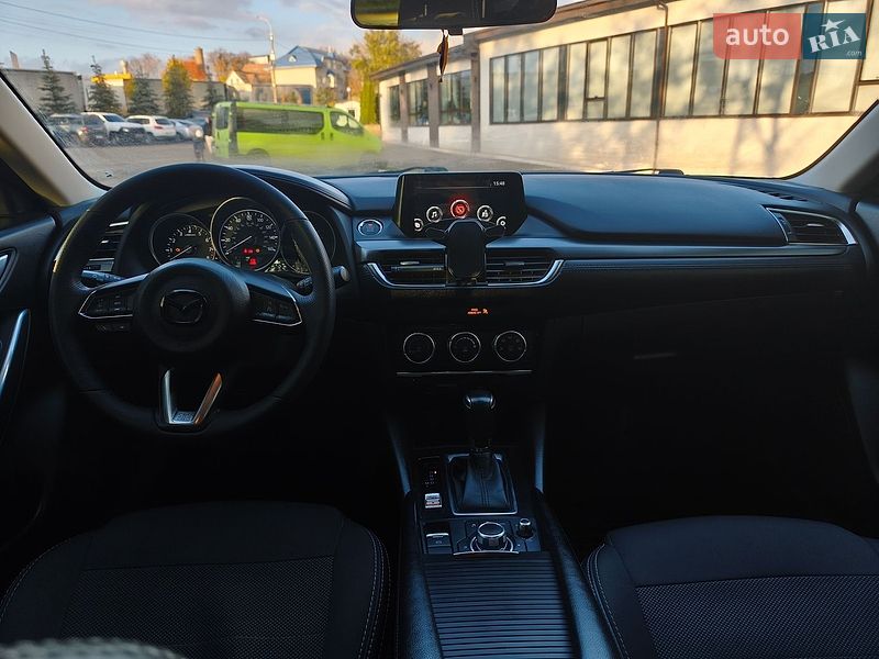 Седан Mazda 6 2016 в Ровно