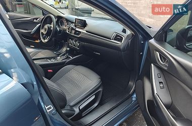 Седан Mazda 6 2016 в Ровно