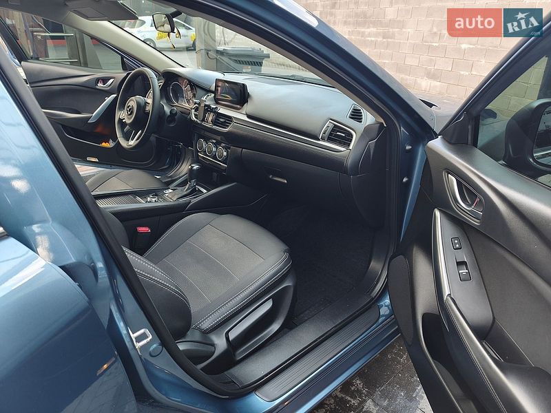 Седан Mazda 6 2016 в Ровно