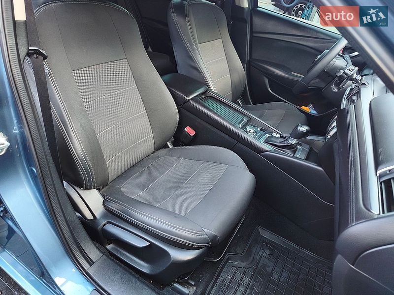 Седан Mazda 6 2016 в Ровно