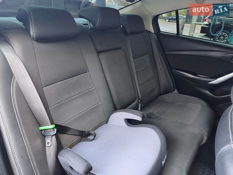 Седан Mazda 6 2016 в Ровно