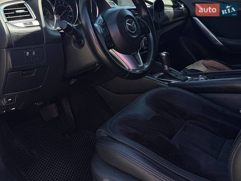 Седан Mazda 6 2015 в Львові