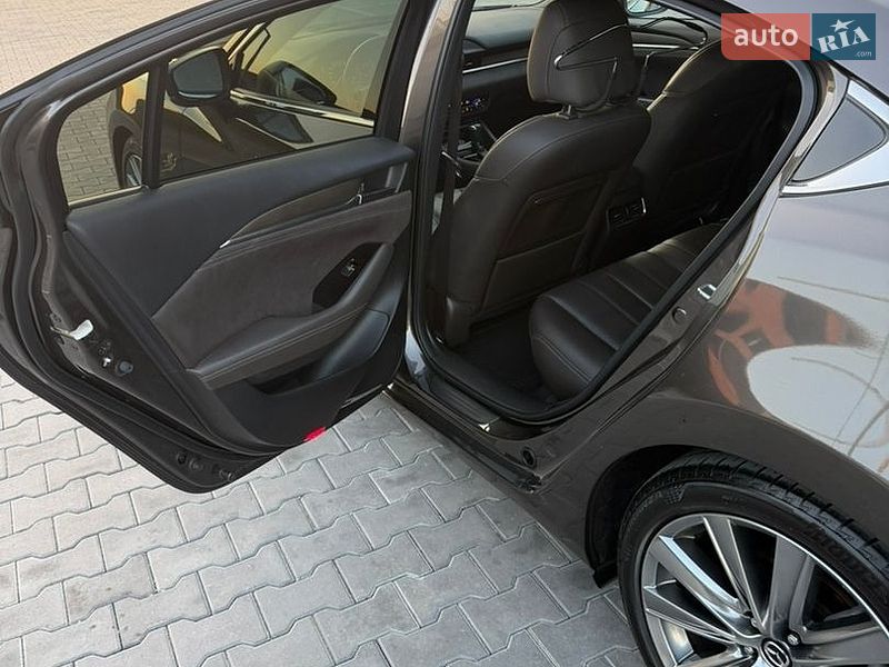 Седан Mazda 6 2018 в Ужгороді