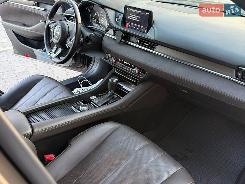 Седан Mazda 6 2018 в Ужгороді