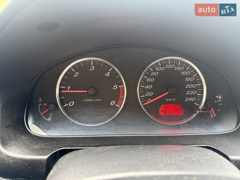 Седан Mazda 6 2003 в Днепре