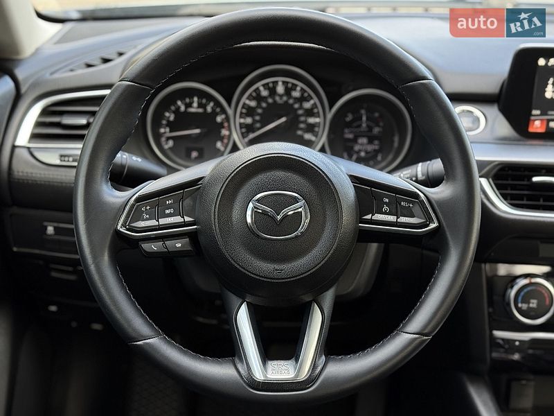 Седан Mazda 6 2016 в Днепре
