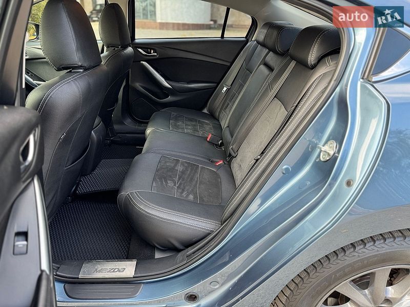 Седан Mazda 6 2016 в Днепре