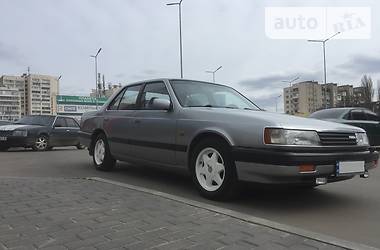 Седан Mazda 929 1990 в Харькове