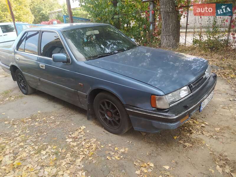Седан Mazda 929 1988 в Хмельницькому