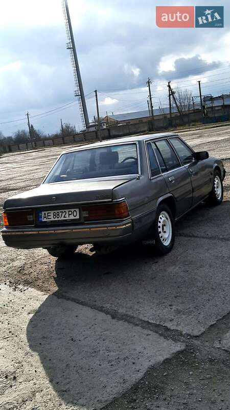 Седан Mazda 929 1988 в Верховец