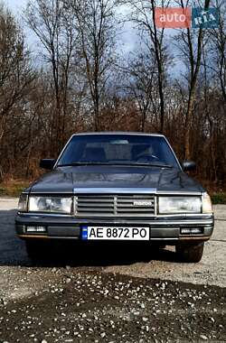 Седан Mazda 929 1988 в 