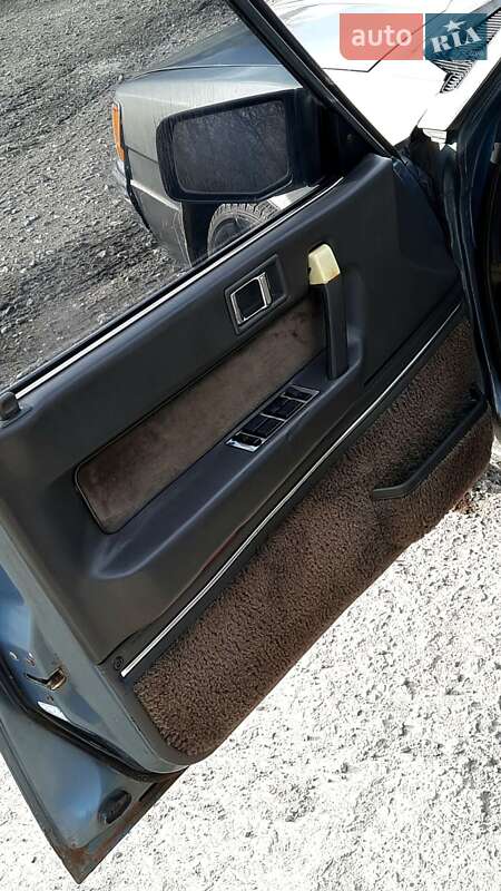 Седан Mazda 929 1988 в Верховец