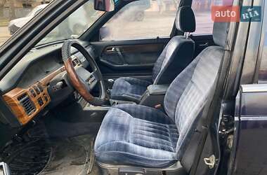 Седан Mazda 929 1989 в 