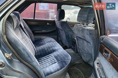 Седан Mazda 929 1989 в 