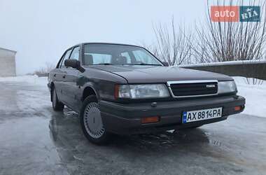 Седан Mazda 929 1989 в Киеве