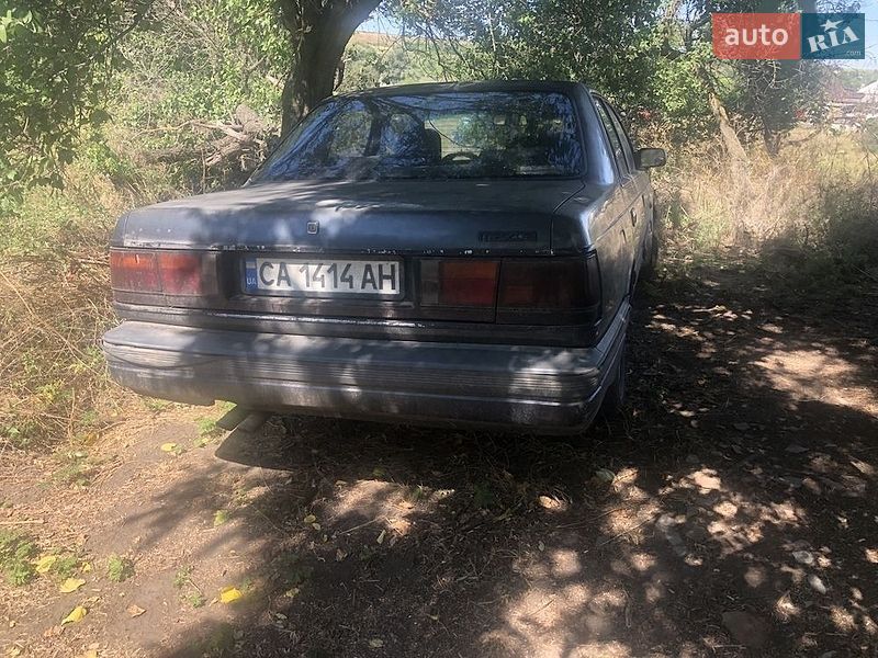Седан Mazda 929 1987 в Ізюмі
