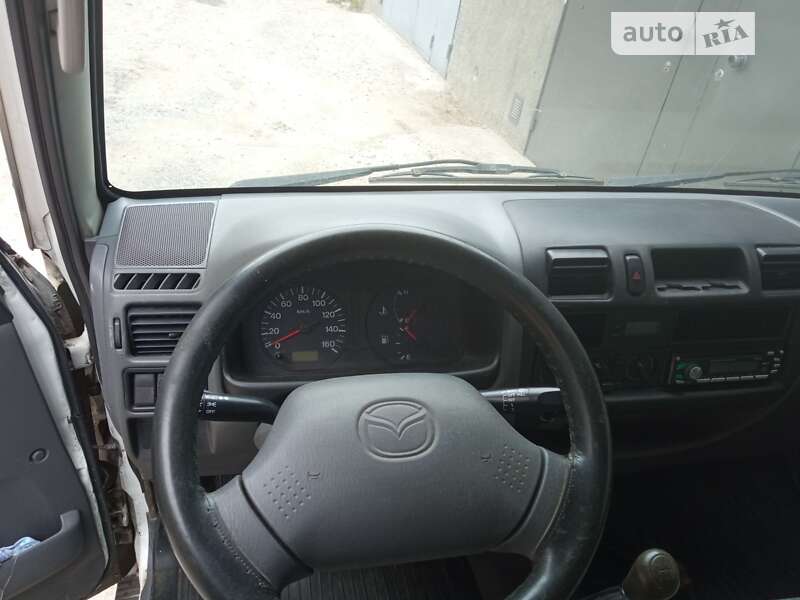 Грузовой фургон Mazda Bongo 2001 в Харькове