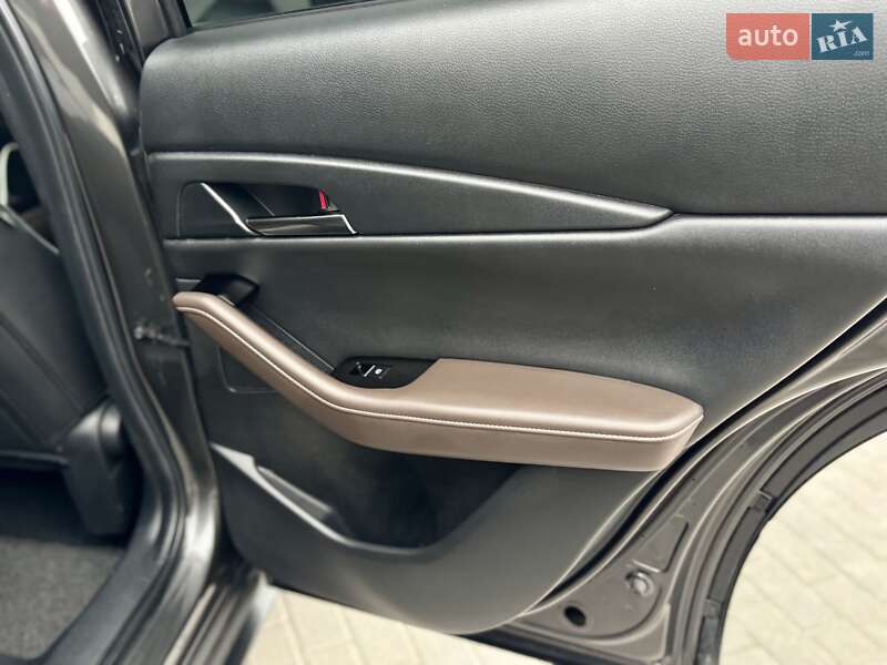 Позашляховик / Кросовер Mazda CX-30 2019 в Києві фото 36 Позашляховик / Кросовер Mazda CX-30 2019 в Києві
