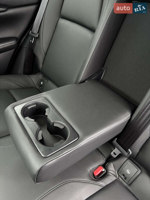 Внедорожник / Кроссовер Mazda CX-30 2024 в Белогородке