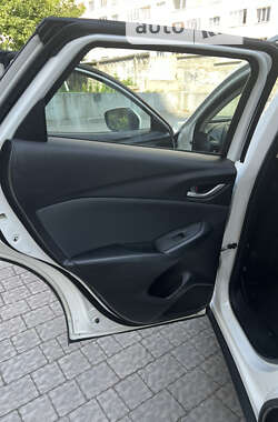 Внедорожник / Кроссовер Mazda CX-3 2017 в 