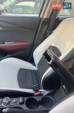 Внедорожник / Кроссовер Mazda CX-3 2015 в 