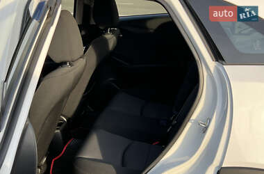 Позашляховик / Кросовер Mazda CX-3 2016 в 