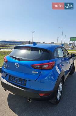 Позашляховик / Кросовер Mazda CX-3 2017 в 