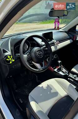 Позашляховик / Кросовер Mazda CX-3 2016 в 
