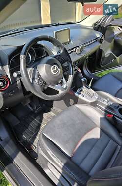 Внедорожник / Кроссовер Mazda CX-3 2015 в 