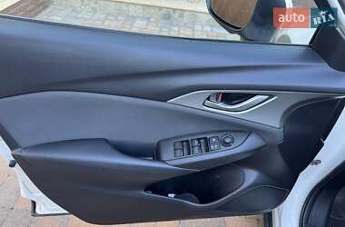 Внедорожник / Кроссовер Mazda CX-3 2016 в 