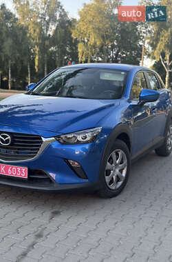 Внедорожник / Кроссовер Mazda CX-3 2017 в 
