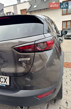 Позашляховик / Кросовер Mazda CX-3 2018 в 