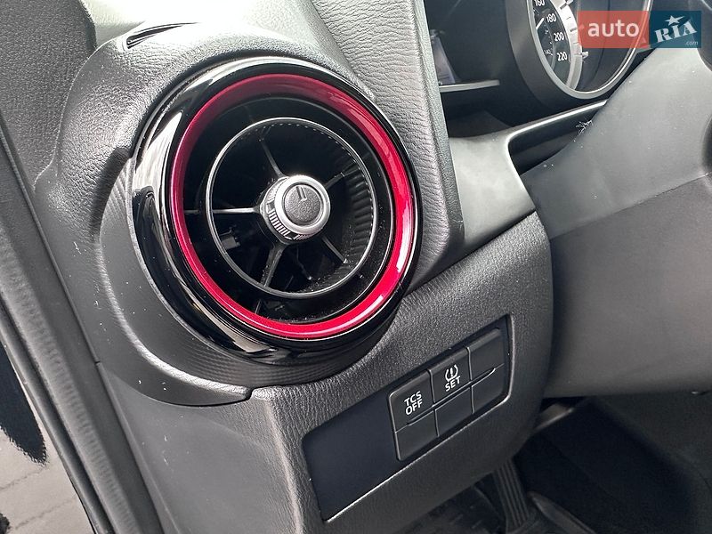 Внедорожник / Кроссовер Mazda CX-3 2015 в Киеве